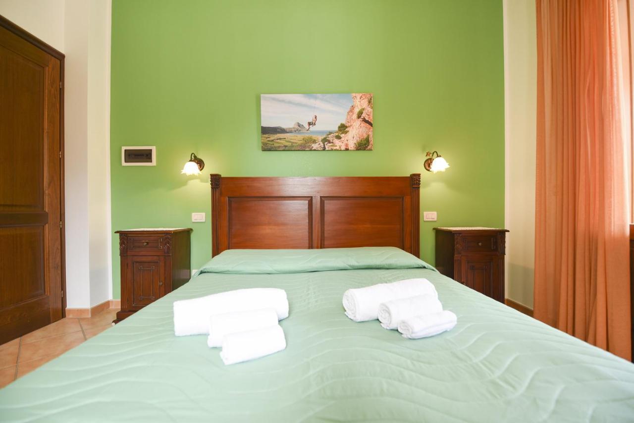 Aurora Castelluzzo Bed and Breakfast Εξωτερικό φωτογραφία