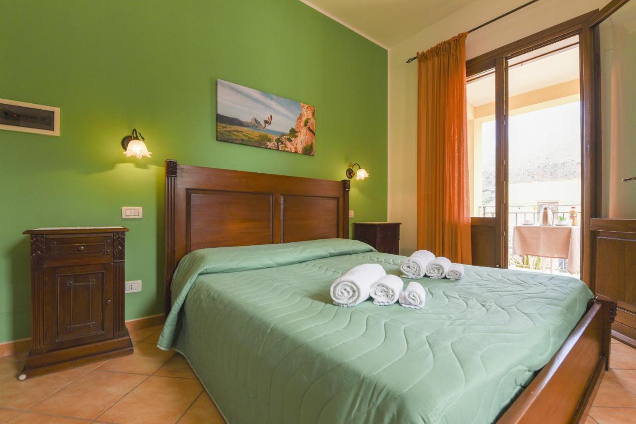 Aurora Castelluzzo Bed and Breakfast Εξωτερικό φωτογραφία