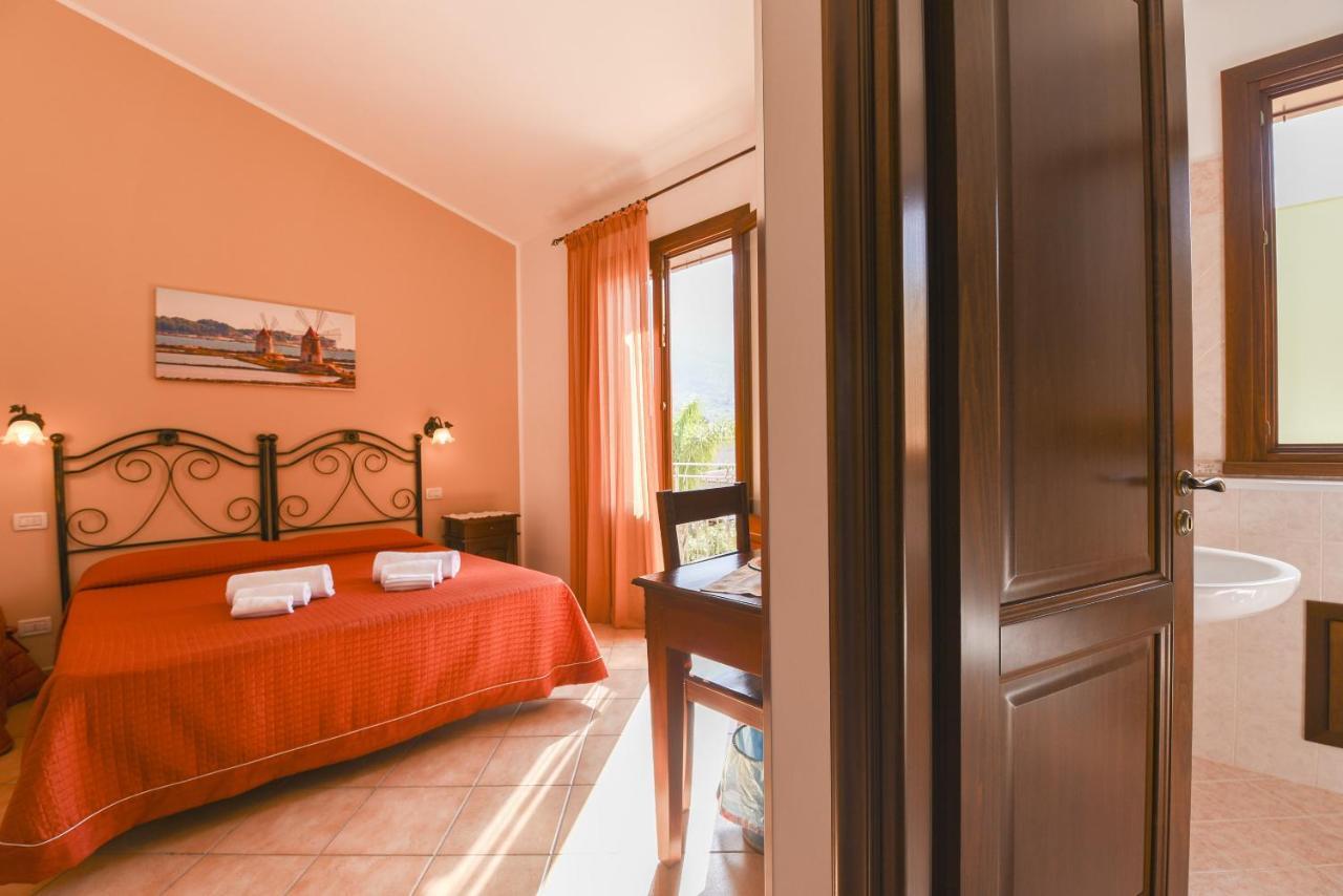 Aurora Castelluzzo Bed and Breakfast Εξωτερικό φωτογραφία