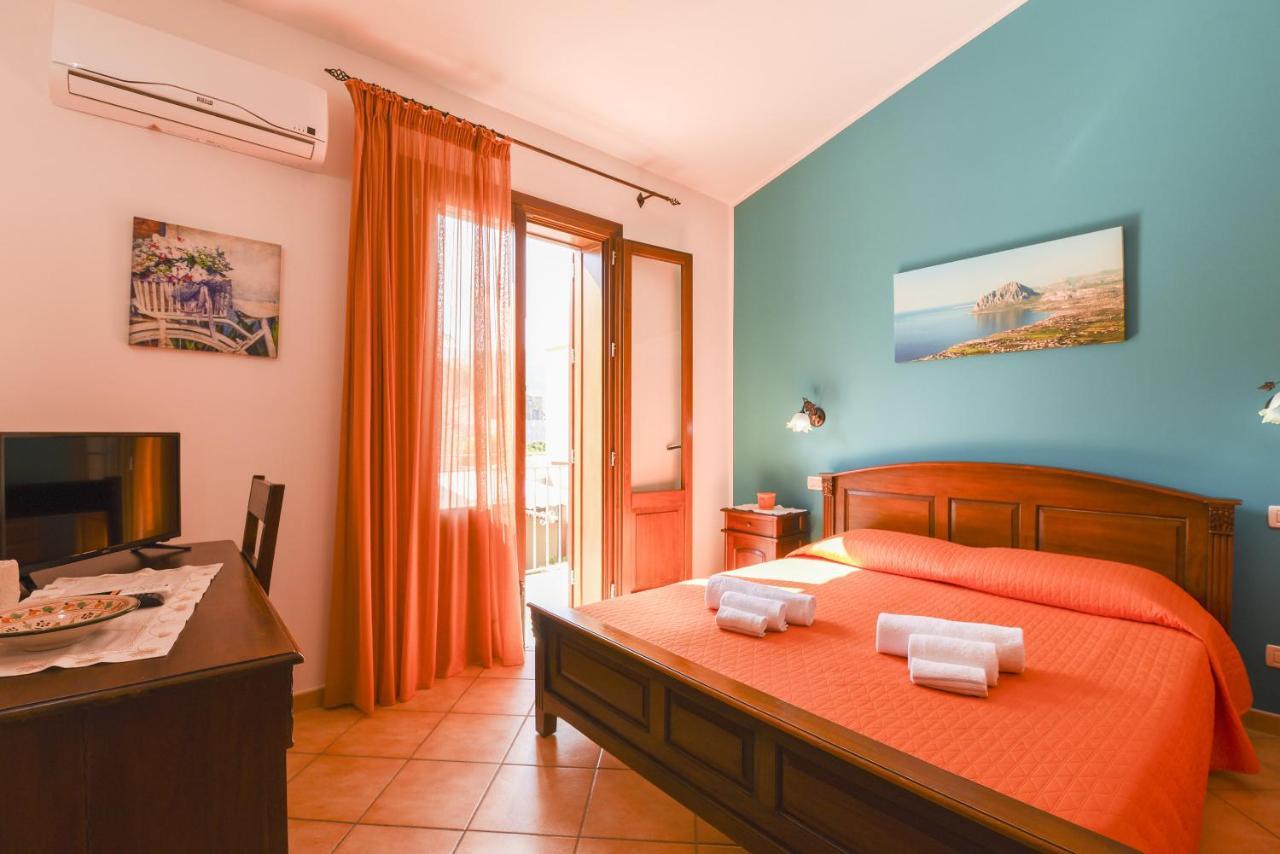 Aurora Castelluzzo Bed and Breakfast Εξωτερικό φωτογραφία
