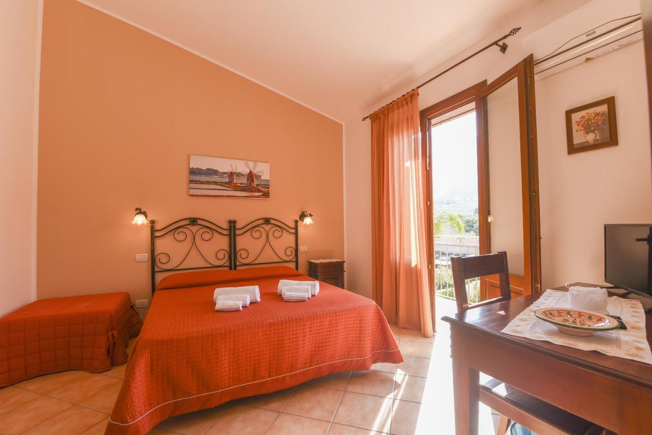 Aurora Castelluzzo Bed and Breakfast Εξωτερικό φωτογραφία