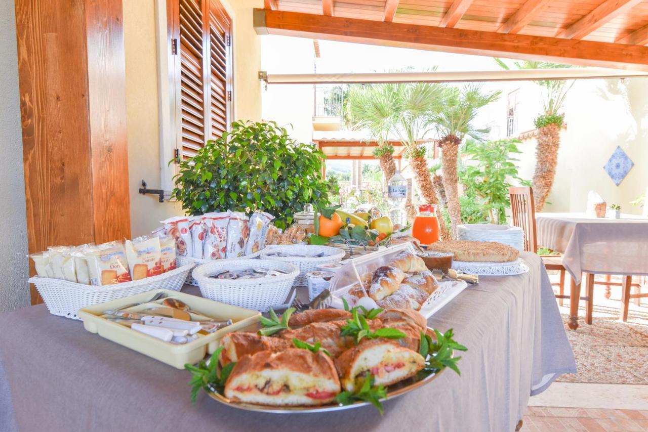 Aurora Castelluzzo Bed and Breakfast Εξωτερικό φωτογραφία