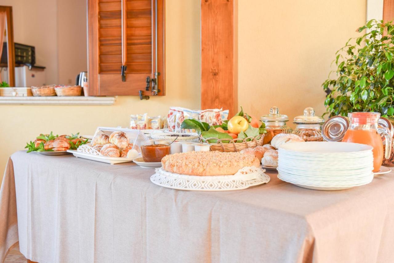 Aurora Castelluzzo Bed and Breakfast Εξωτερικό φωτογραφία
