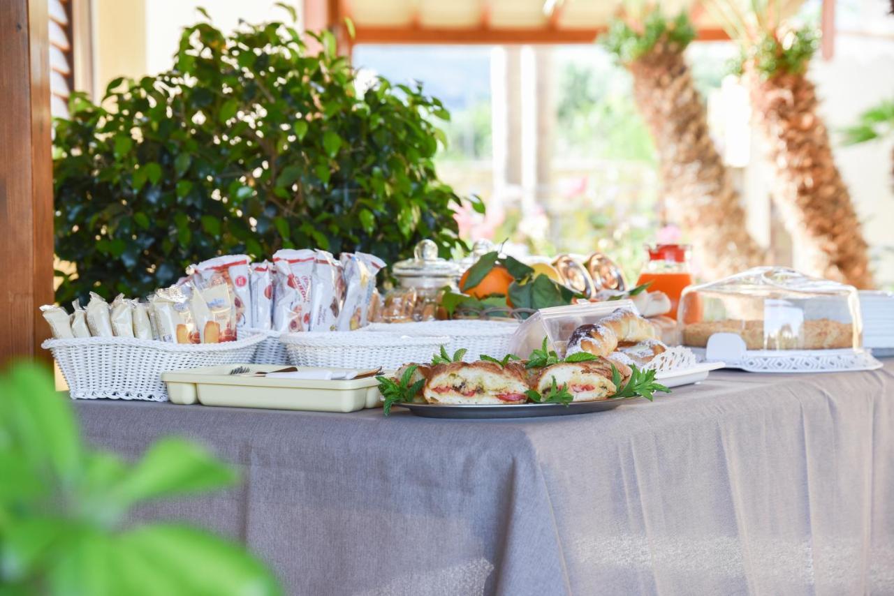 Aurora Castelluzzo Bed and Breakfast Εξωτερικό φωτογραφία